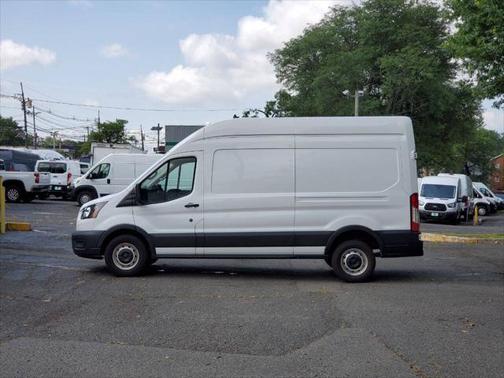 2022 Ford Transit-250 Base