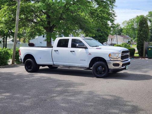 White 2021 RAM 3500 Tradesman 4x4 4dr Crew Cab 8 ft. LB DRW Pickup