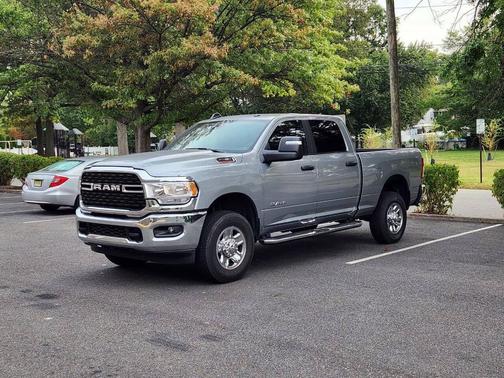 2024 RAM 2500 Big Horn 4x4 4dr Crew Cab 6.3 ft. SB Pickup