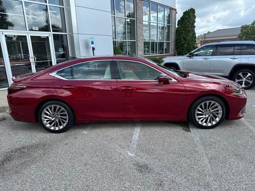 2022 Lexus ES 350 Ultra Luxury