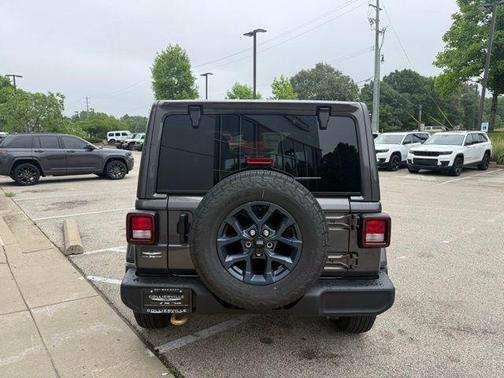 Granite Crystal Clearcoat Metallic 2026 Jeep Wrangler Sport