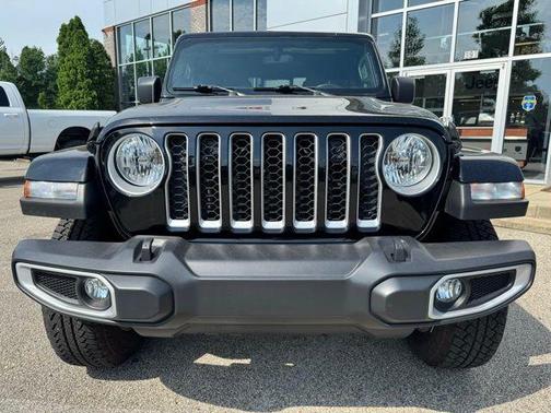 2022 Jeep Gladiator Overland