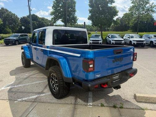 Hydro Blue Pearlcoat 2026 Jeep Gladiator Rubicon