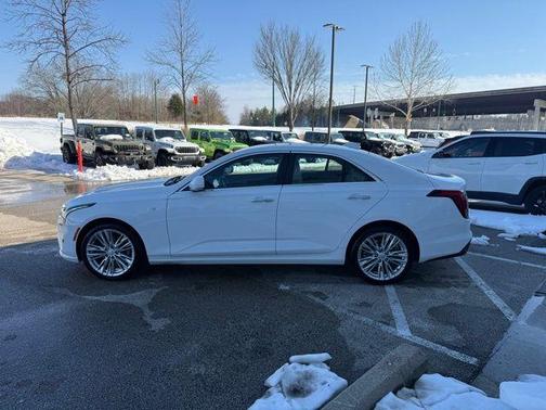 2023 Cadillac CT4 Premium Luxury