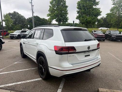 Opal White Pearl Effect 2023 Volkswagen Atlas 3.6 V6 SEL R-Line Black