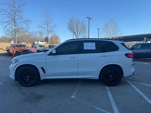 2023 BMW X5 M50i