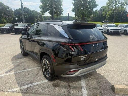 Phantom Black 2025 Hyundai TUCSON SEL Convenience