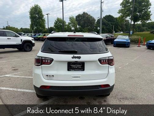 Bright White Clearcoat 2026 Jeep Compass Latitude