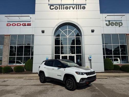 Bright White Clearcoat 2025 Jeep Compass Trailhawk