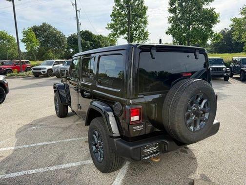 Black Clearcoat 2026 Jeep Wrangler Sport