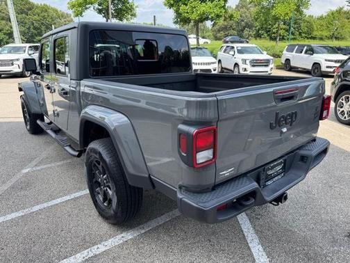 2021 Jeep Gladiator Sport