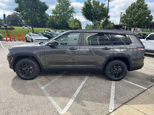 2025 Jeep Grand Cherokee L Laredo