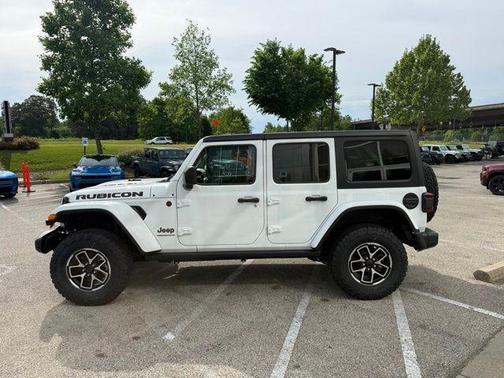 Bright White Clearcoat 2026 Jeep Wrangler Rubicon