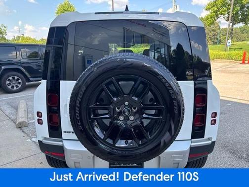 2024 Land Rover Defender P300