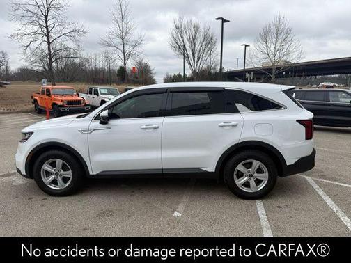 2022 Kia Sorento LX