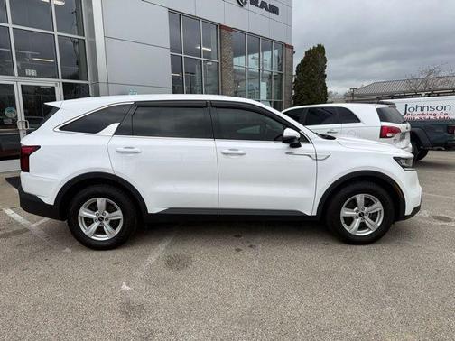 2022 Kia Sorento LX