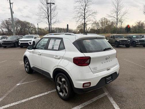 2025 Hyundai VENUE SEL