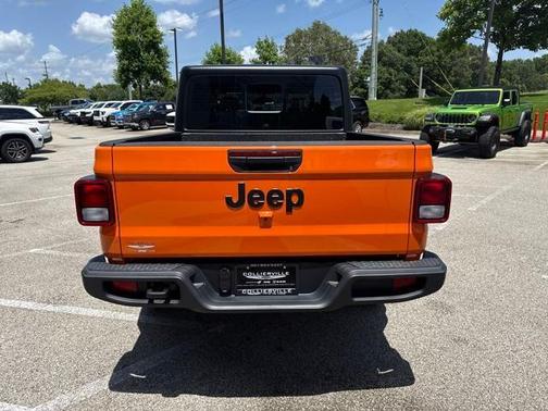 2025 Jeep Gladiator Sport