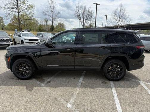 2025 Jeep Grand Cherokee L Laredo