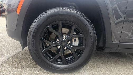 2024 Jeep Grand Cherokee Laredo