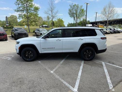 2025 Jeep Grand Cherokee L Laredo