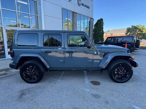 2024 Jeep Wrangler 4xe Sahara