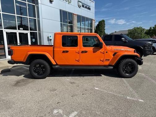 2025 Jeep Gladiator Sport