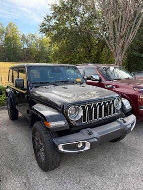Black Clearcoat 2026 Jeep Wrangler Sahara