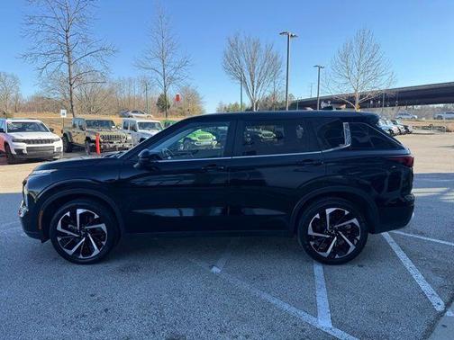 2024 Mitsubishi Outlander SE