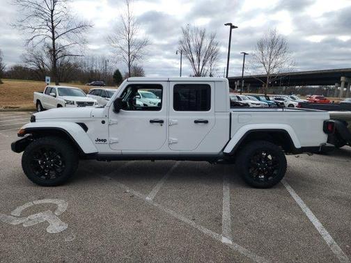 2025 Jeep Gladiator Sport