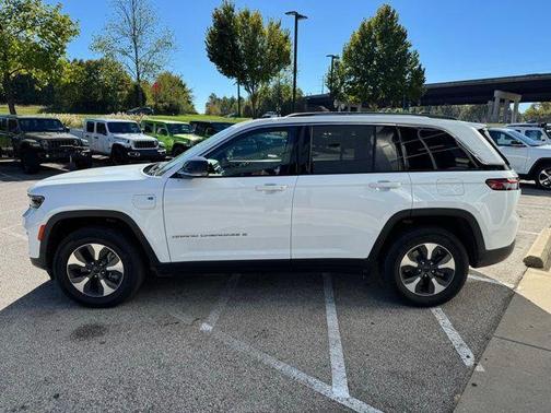 2022 Jeep Grand Cherokee 4xe Base
