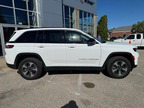 2022 Jeep Grand Cherokee 4xe Base