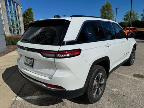 2022 Jeep Grand Cherokee 4xe Base