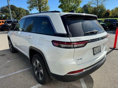2022 Jeep Grand Cherokee 4xe Base