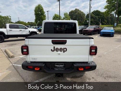 Bright White Clearcoat 2026 Jeep Gladiator Mojave