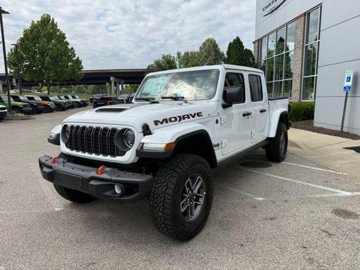 Bright White Clearcoat 2026 Jeep Gladiator Mojave