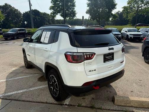 Bright White Clearcoat 2025 Jeep Compass Trailhawk