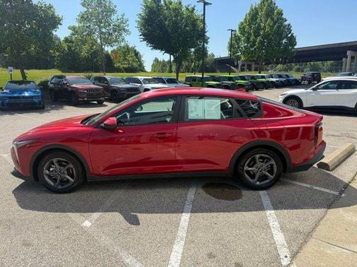 Currant Red 2025 Kia K4