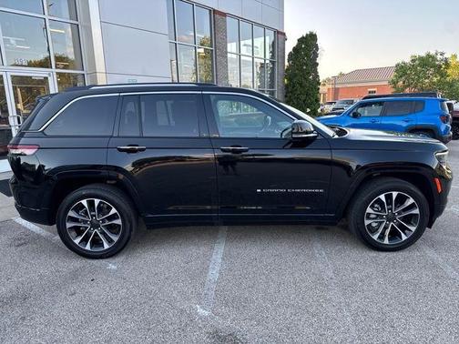 2022 Jeep Grand Cherokee Overland