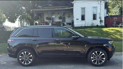 2022 Jeep Grand Cherokee Overland