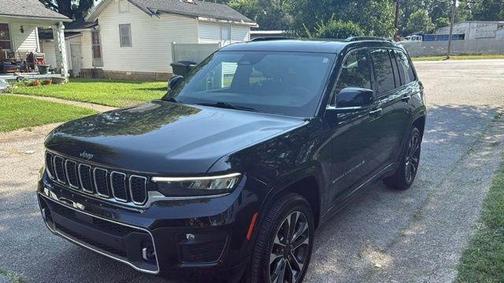 2022 Jeep Grand Cherokee Overland