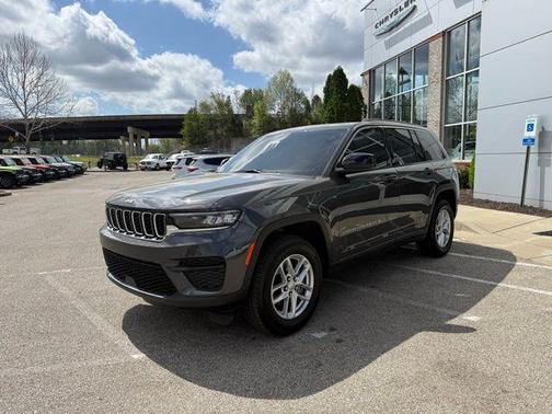 Metallic 2025 Jeep Grand Cherokee Laredo