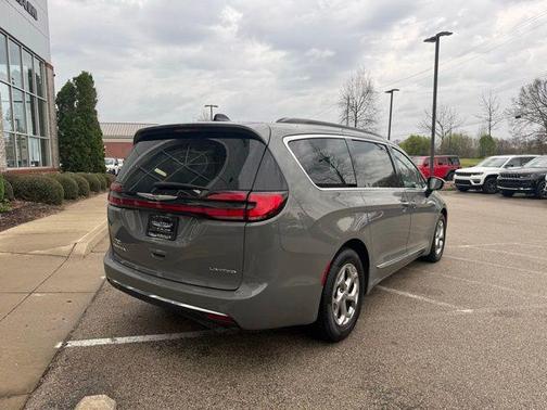 2023 Chrysler Pacifica Limited