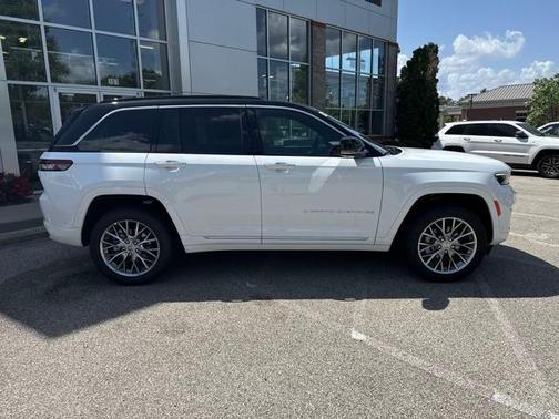 2025 Jeep Grand Cherokee Summit