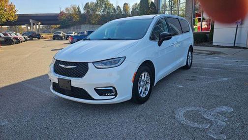 2024 Chrysler Pacifica Touring-L