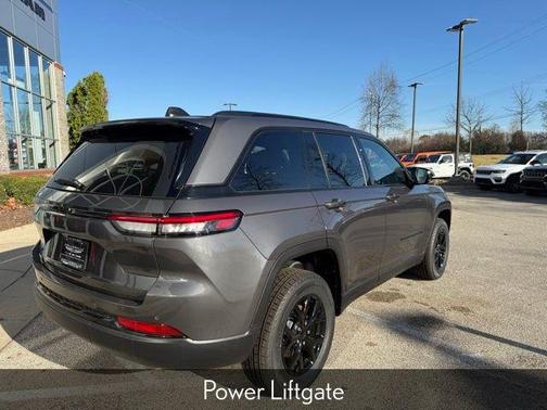 Metallic 2025 Jeep Grand Cherokee Laredo