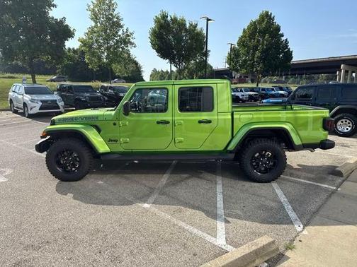 2025 Jeep Gladiator Sport