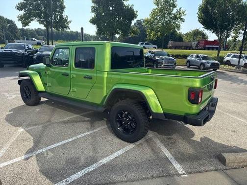 2025 Jeep Gladiator Sport