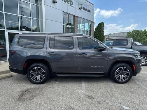 2024 Jeep Wagoneer Base