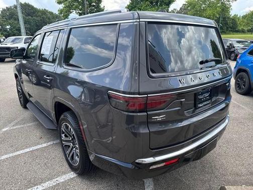 2024 Jeep Wagoneer Base